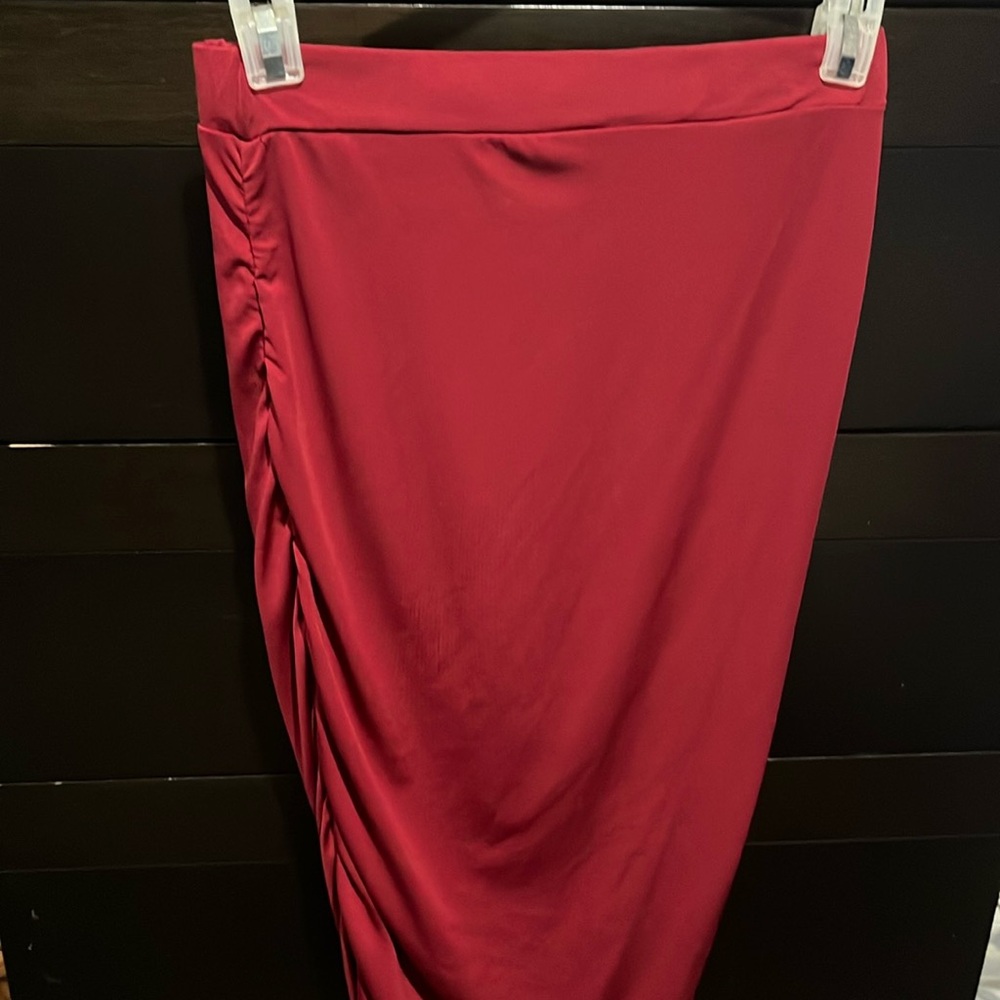 High wasted Burgundy long skirt